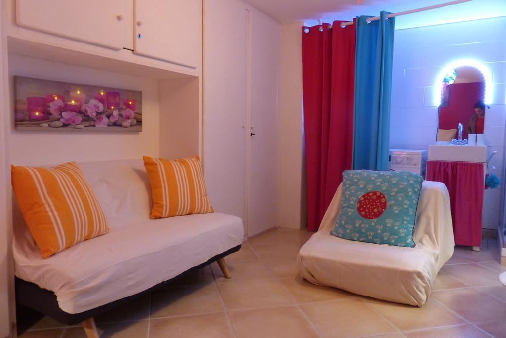 La Flore De Lys, Cottage Ideal Pour 2 Adultes Et 2 Enfants Saint-Jouin-Bruneval Exterior foto